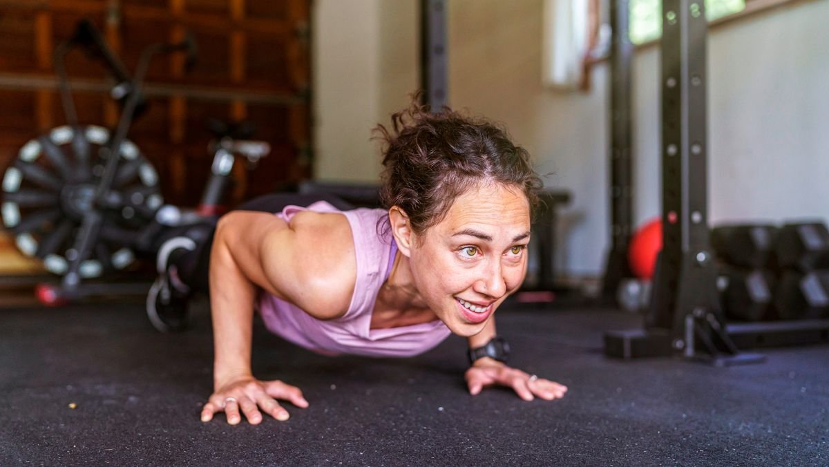 One Exercise Position The One Exercise Everyone Should Be Doing, According To An F45 Personal ...